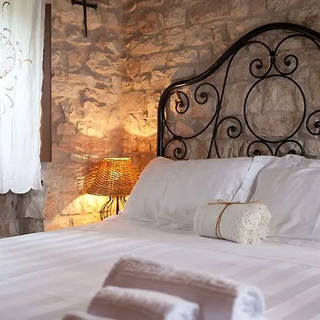 Landhuis Riserva Privata San Settimio Arcevia